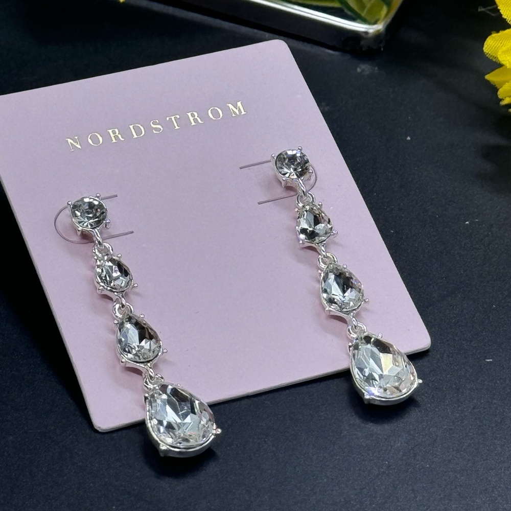 Stunning Crystal Drop Earrings – Perfect for Any Occasion 🔥✨